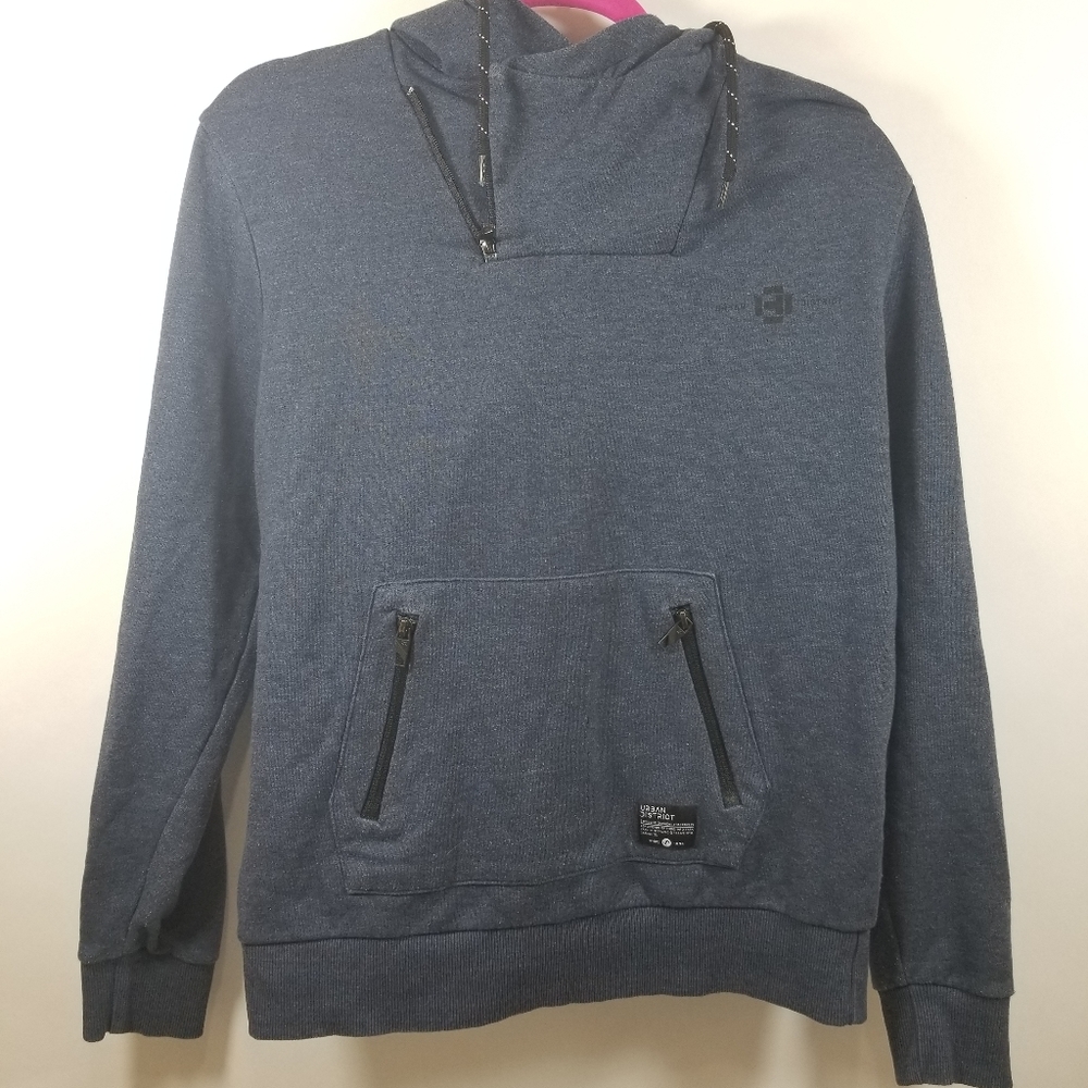 Urban District Angelo Litrico hoodie size m